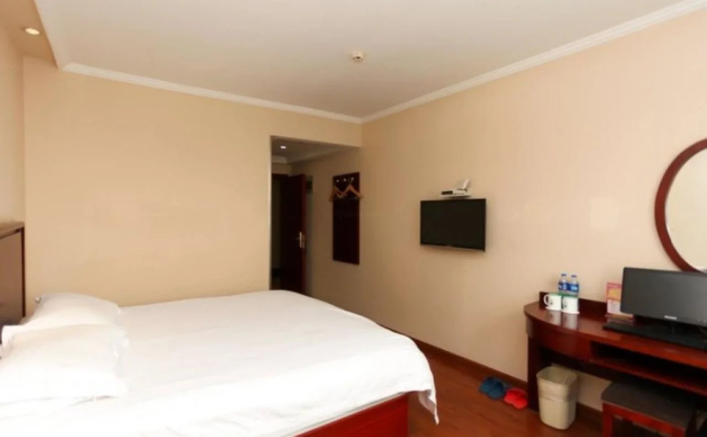 GreenTree Inn Jiangsu Wuxi Jiangyin Xinqiao Taoxin Road Express Hotel