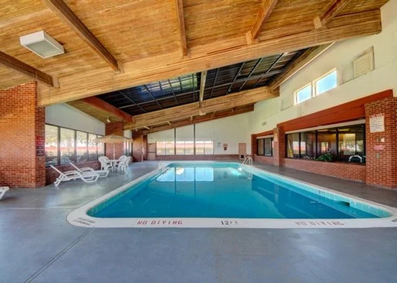 American Best Inn By OYO I-35 Perry near Lake McMurtry