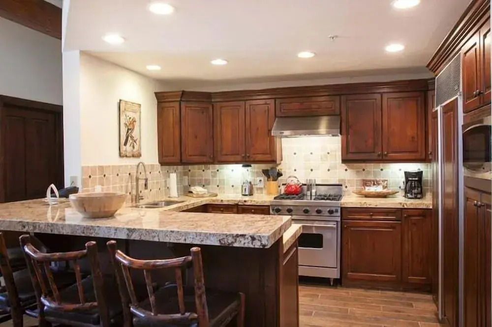 Trail's End Lodge at Deer Valley Resort - Two Bedroom Residence with Spa #403 2 Condo