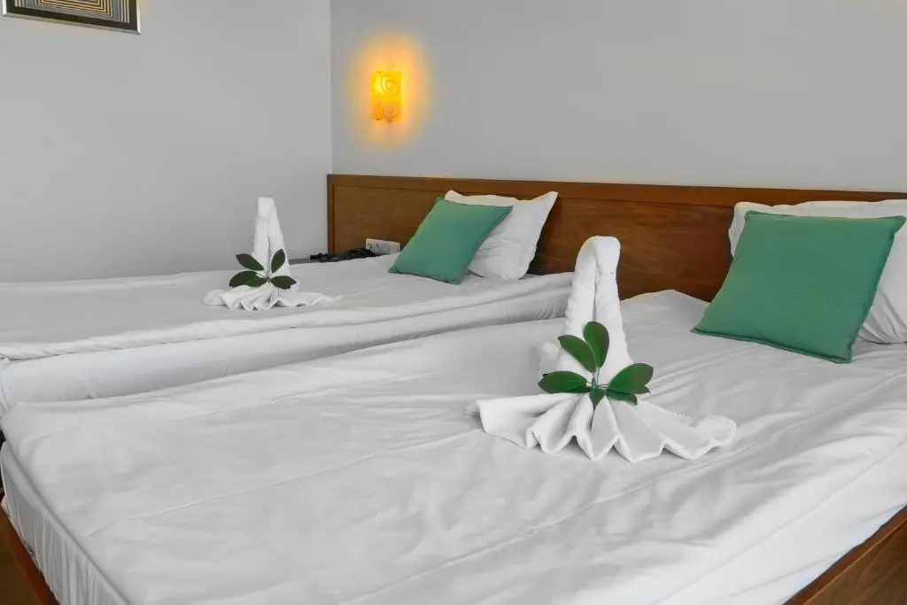 Hotel Glarus Beach