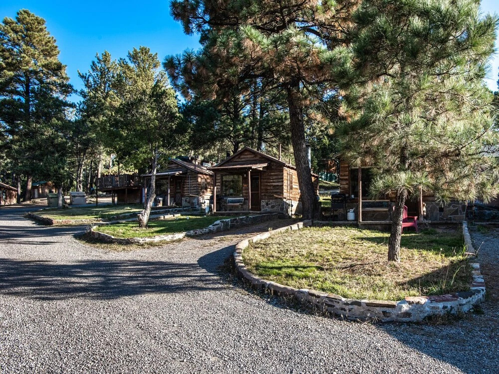 413apvillage23avncb - Alpine Cabin