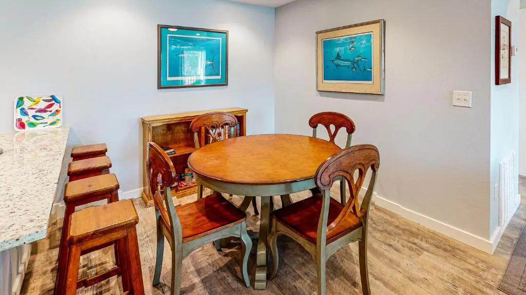 AH-E217 Remodeled Second Floor Condo, Across From The Shared Pool & Hot Tub