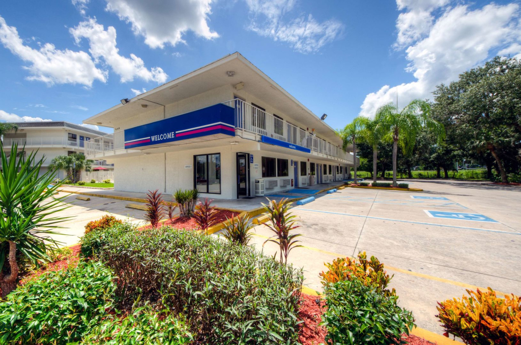 Motel 6-Bradenton, FL