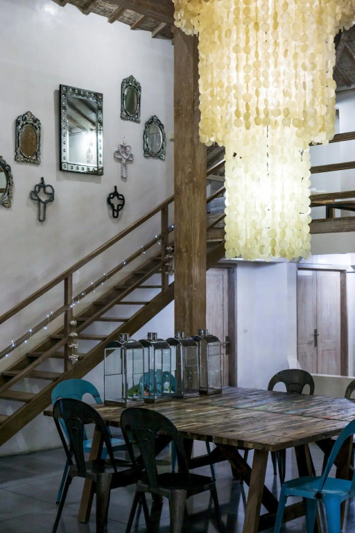 Villa Putih in Kuta with 4 bedrooms and 3 bathrooms
