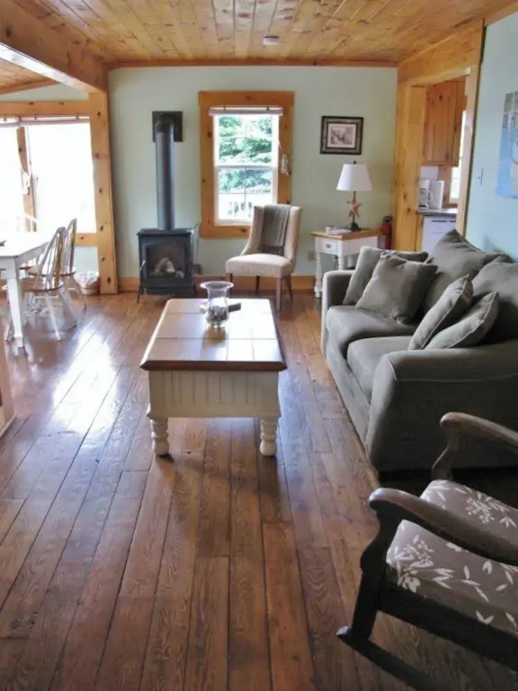 Larinda's Landing Oceanfront Cottages