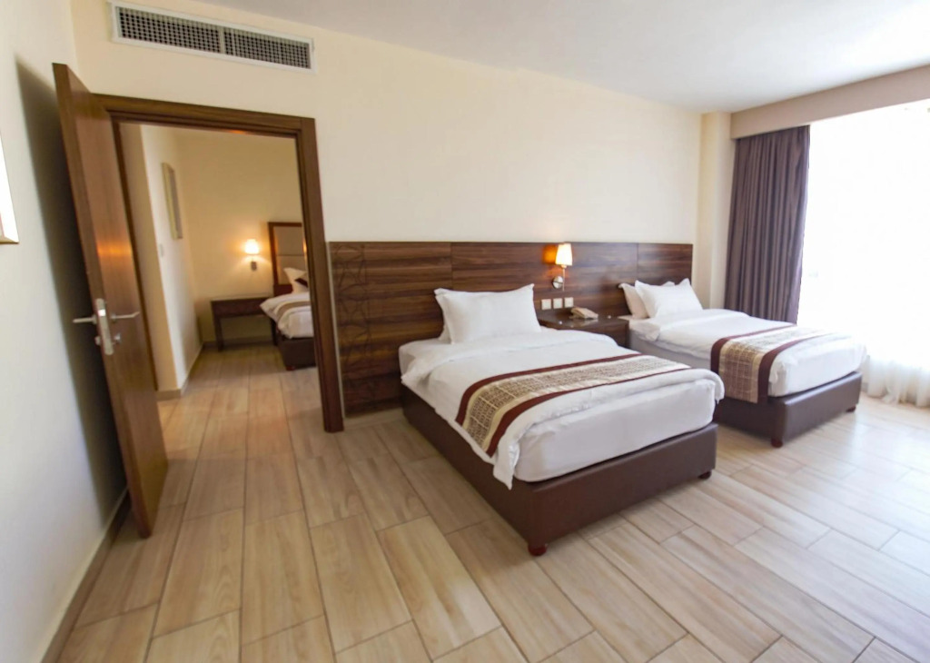 Lacosta Hotel