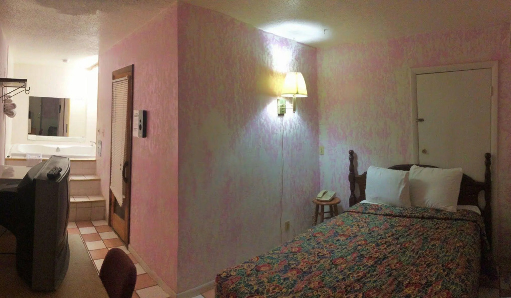Westwoods Motel