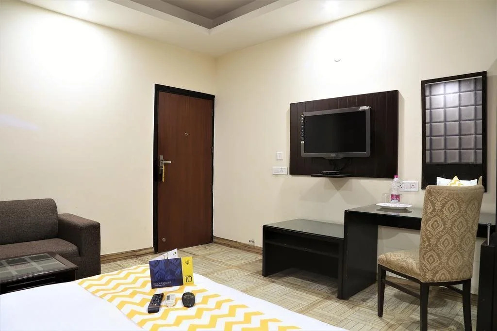 FabHotel Aksh Palace I