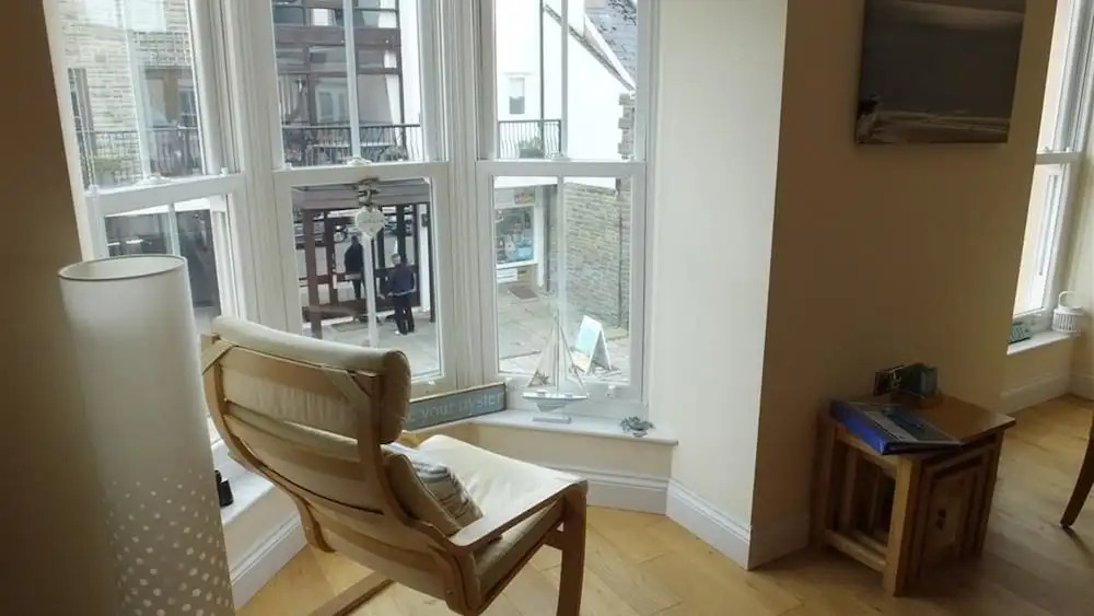 London House Apt. 2