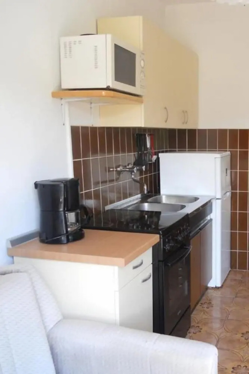 Ivo - With Terrace - B2