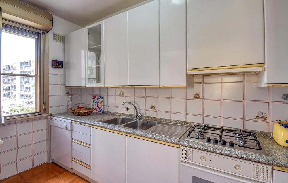 Amazing Apartment in Albenga With Wifi and 2 Bedrooms