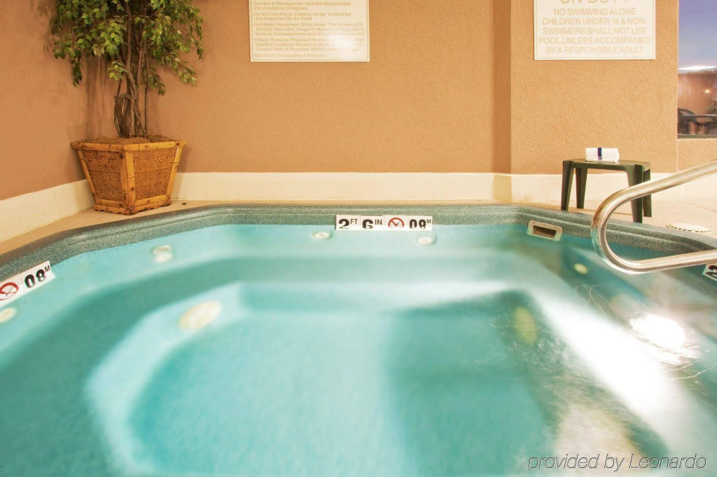Holiday Inn Express Gas City by IHG