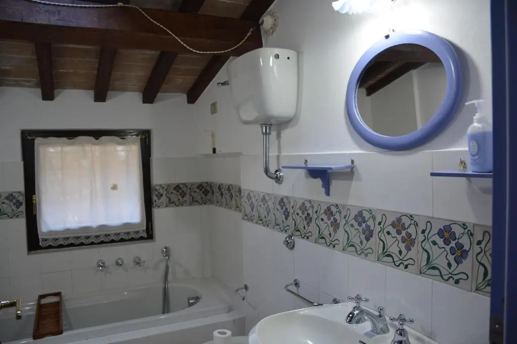 SCAPPO IN UMBRIA, Casale Nicoletta