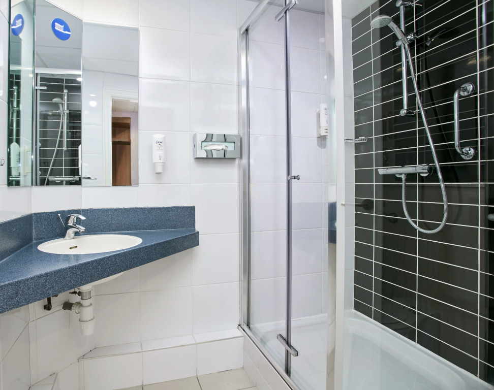 Holiday Inn Express Belfast City by IHG