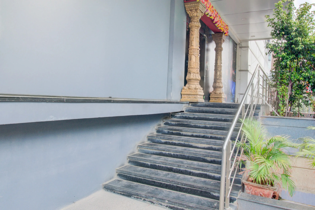 Super Townhouse Kothapet Formerly Surabhi Elite
