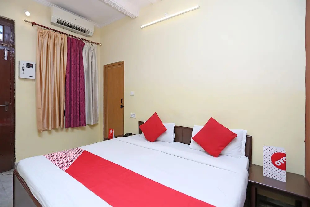 OYO Flagship 14800 Hotel Arun