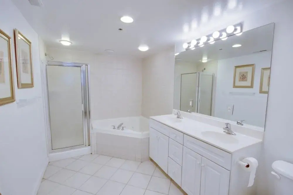 Astoria 205 - 2 Br Condo
