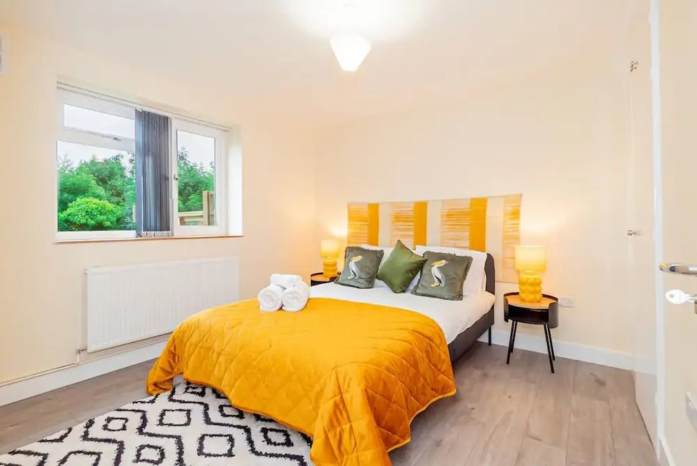 Spacious 2BR Flat Summertown Sleeps 7 5 Star