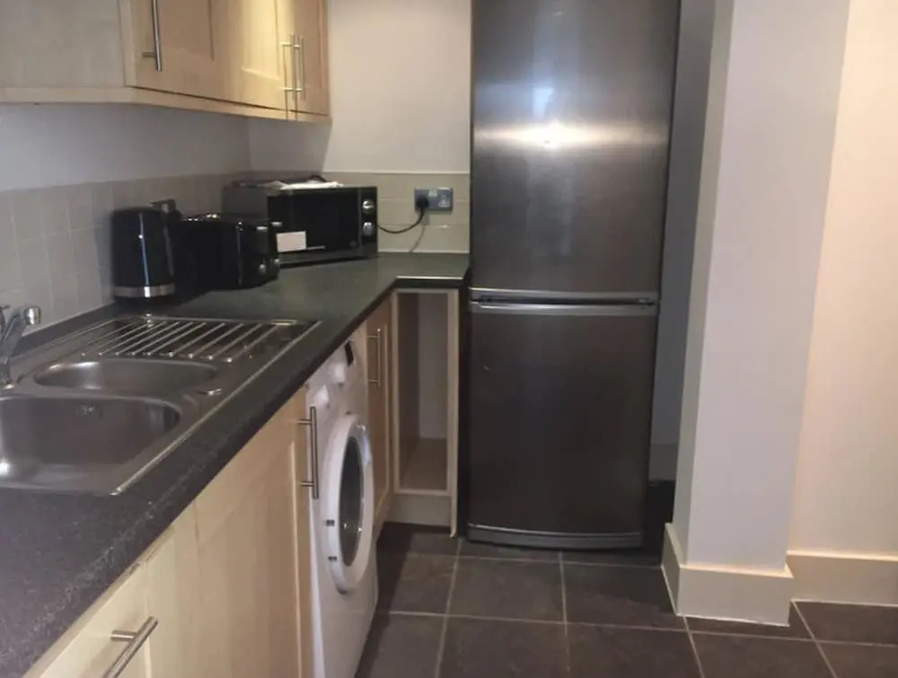 Spacious bright apartment w parking