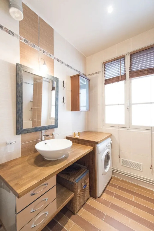 Comfortable near Montmartre