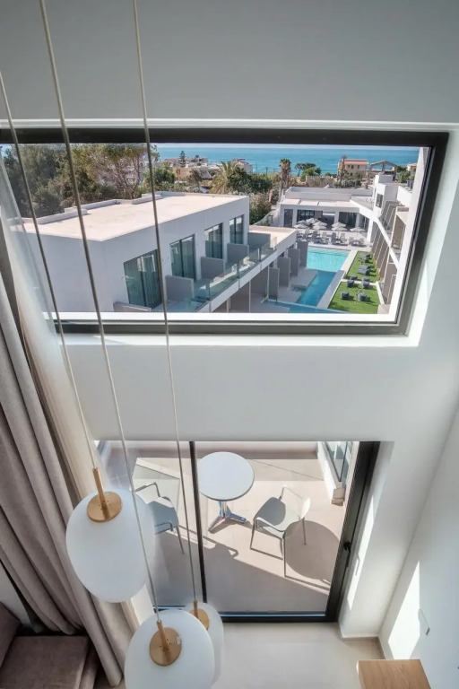 Phos Hotel Adults Only