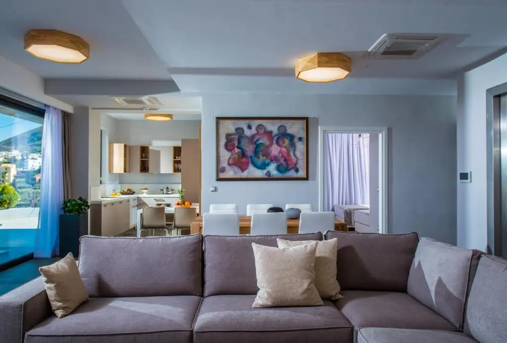 Orama Luxury Villa 4 Bedrooms with Private Pool