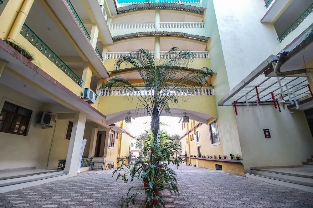 OYO 10886 Home Luxury 1BHK Majorda