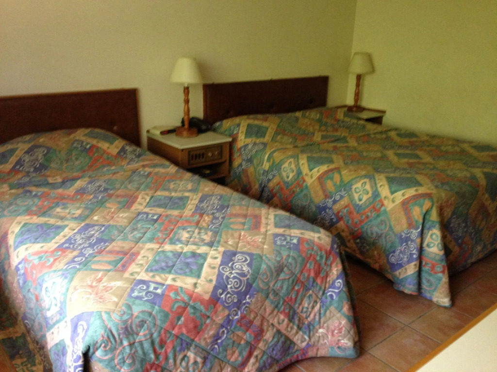 Acacia Court Hotel
