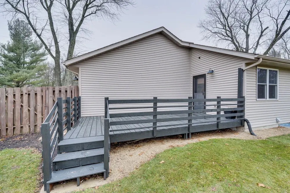 Family-friendly Gem w/ Fire Pit: 1 Mi to Lake Como