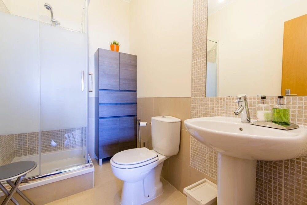 Pool, Wifi, big terrace, Bbq, air con 1200m from the Marginal of Cabanas