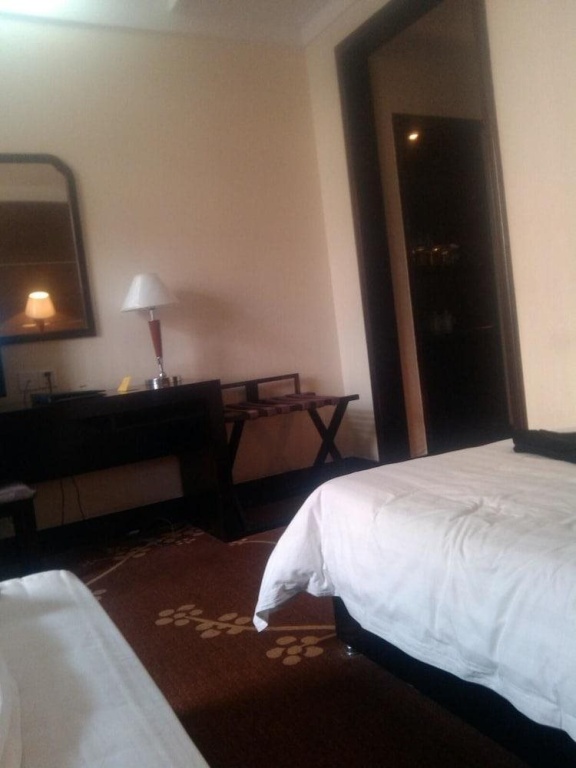 Zhongwei Hotel