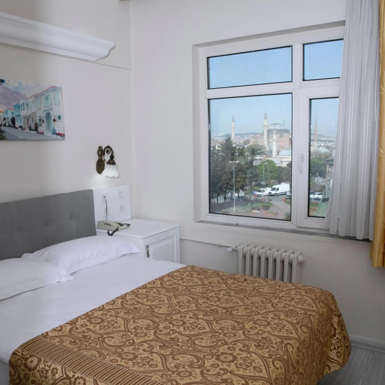 Hali Hotel