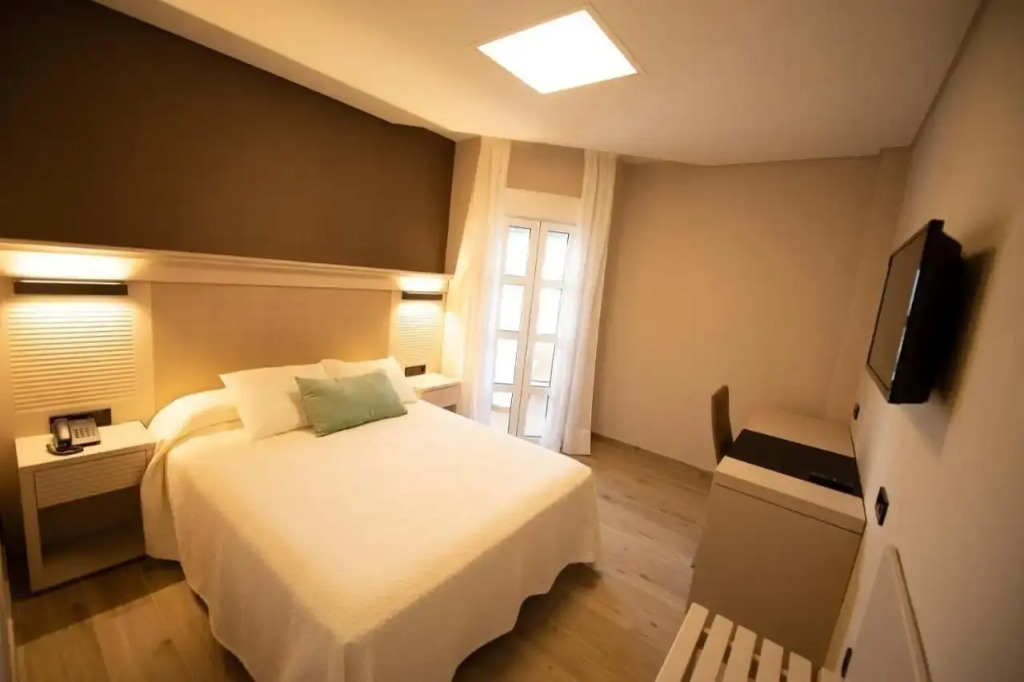 Hotel y Apartamentos Diufain