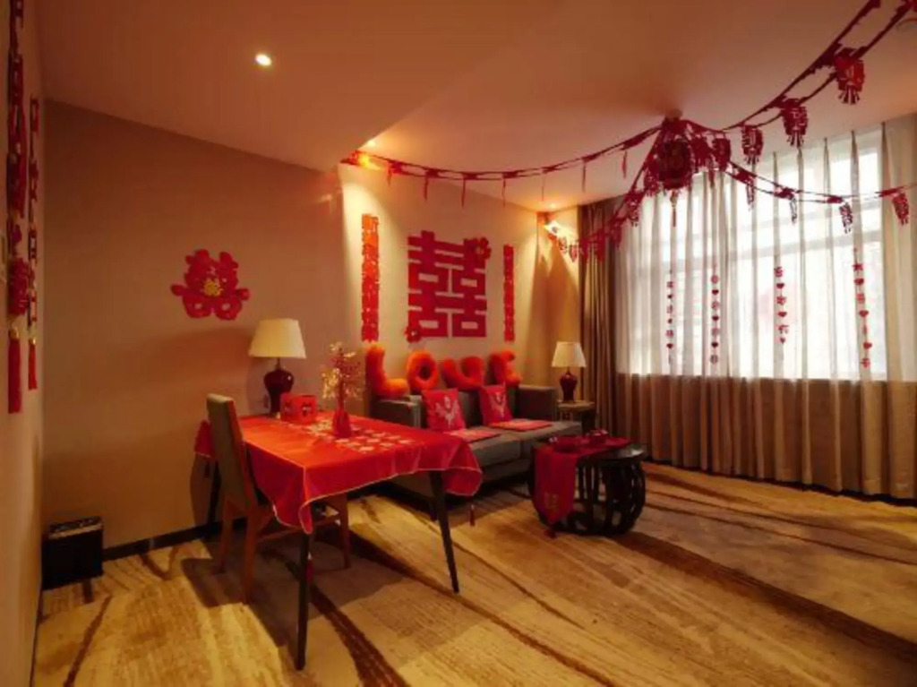 Daqing Jixiang Kaiyue Business Hotel (Daqing East Station People's Hospital)