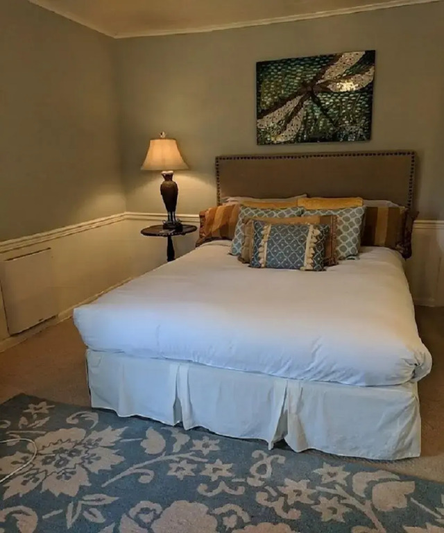 Meadowood Inn