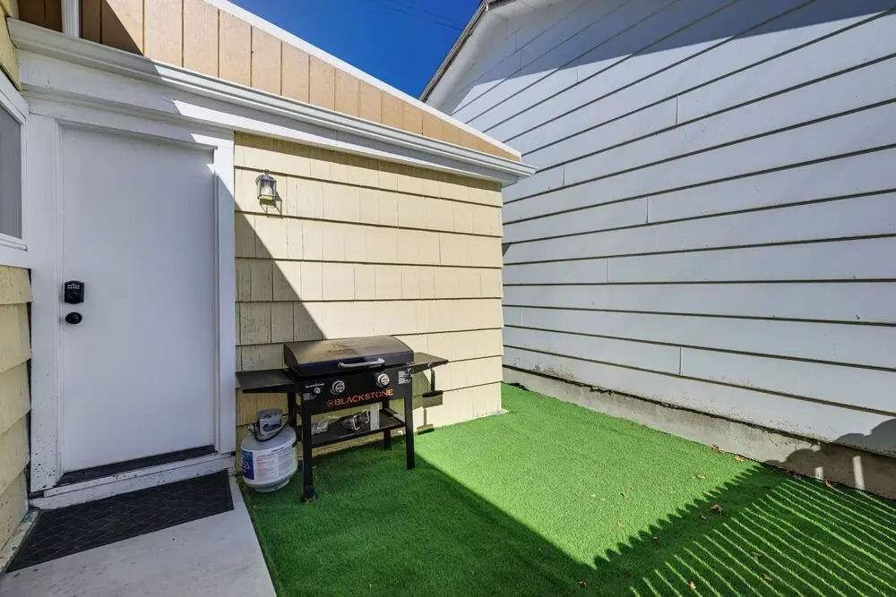Mountain-view Anaconda Home w/ Gas Grill!