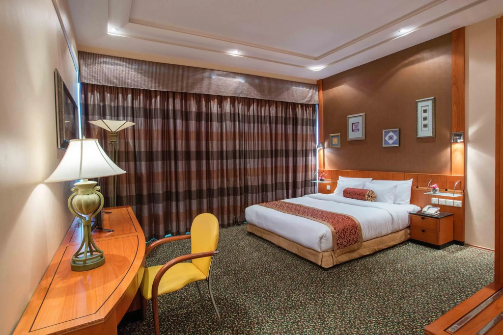 Gulf Court Hotel