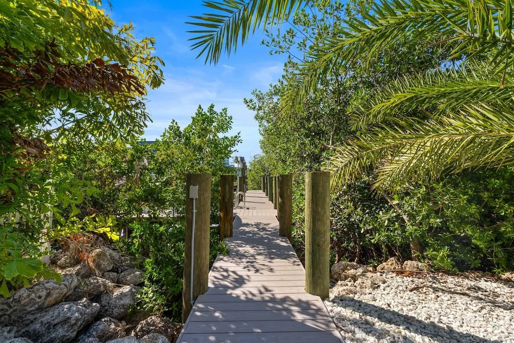 Ocean Muse Lux Waterfront Escape Pool Dock