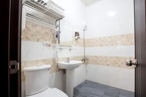 Tian Xinmin places B&B