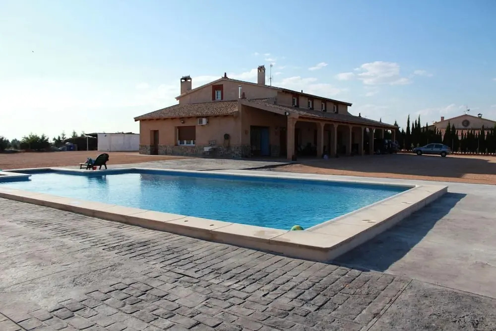 Apartment With 4 Bedrooms in Villarrobledo, With Shared Pool, Furnished Terrace and Wifi