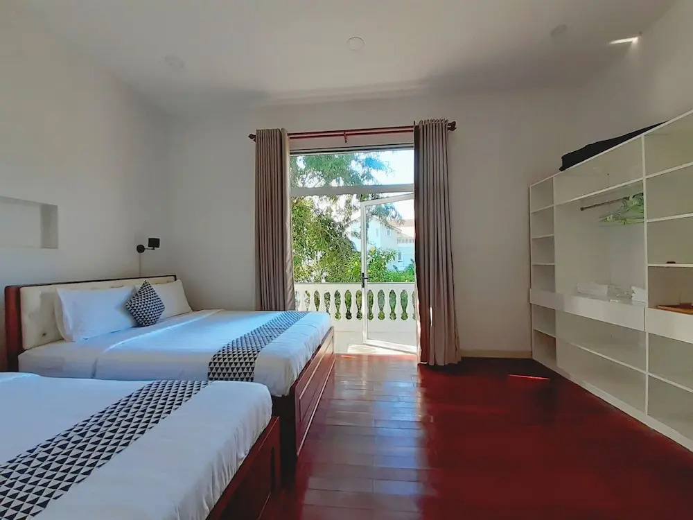 Sunshine Villa