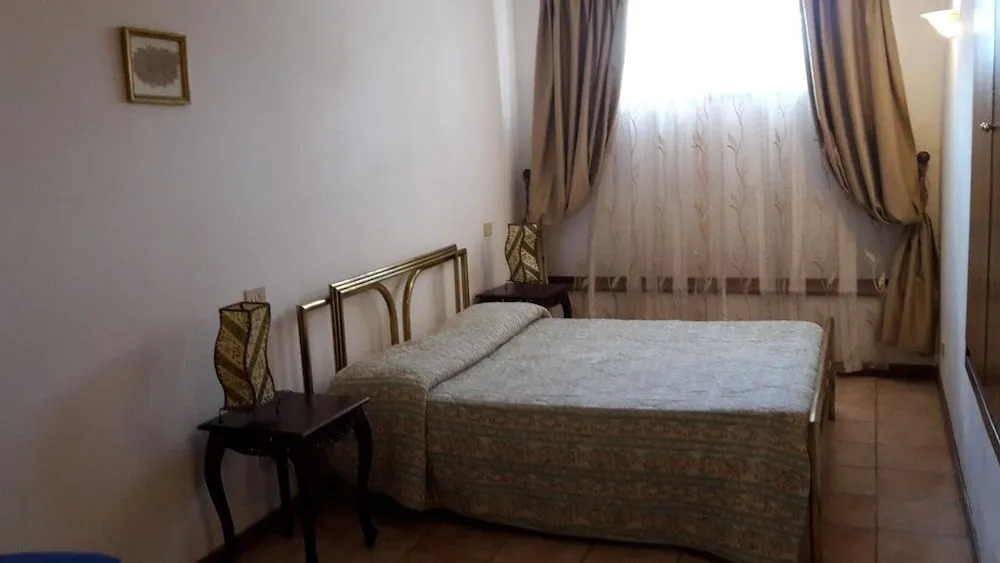 Bed&Breakfast "Fiorella" sul Lago