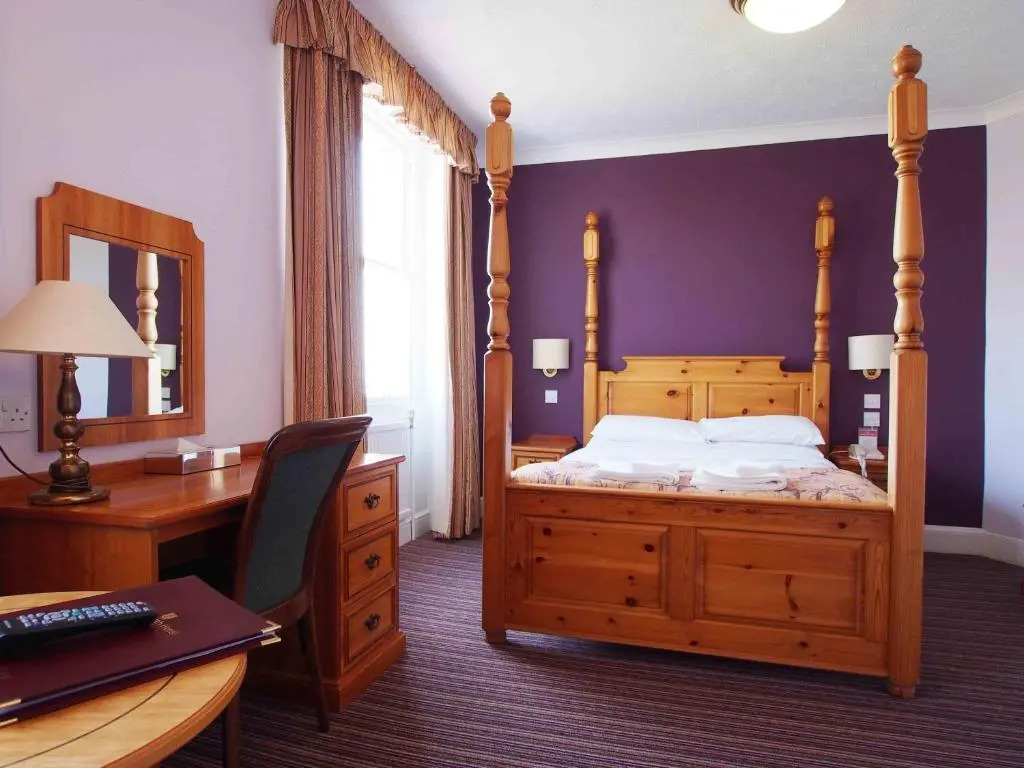 The Chatsworth Hotel