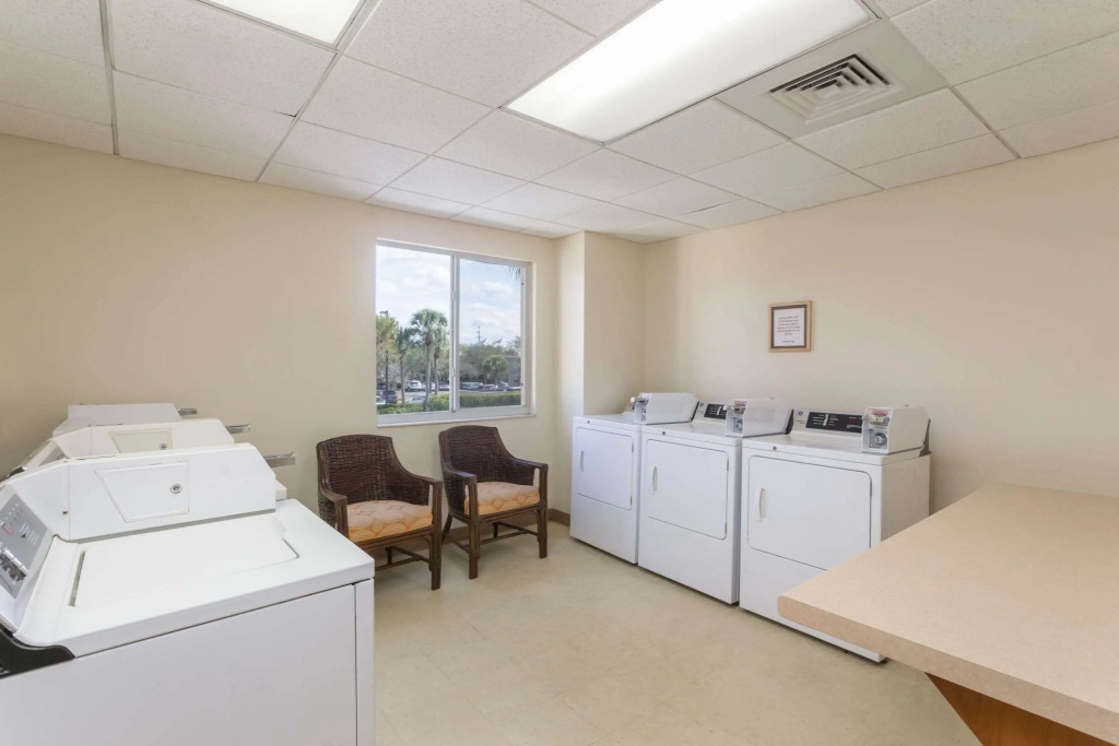 Hawthorn Extended Stay by Wyndham Naples