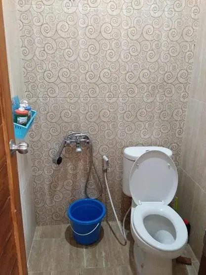 Rumah Mba Ayu 2, complete amenities and karaoke