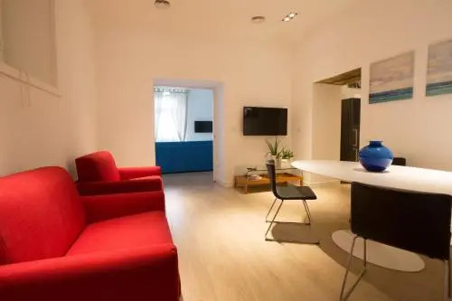 Flat 3 Bedrooms 1 Bathroom - Naples