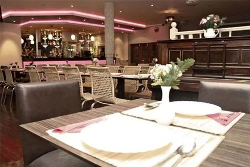 Rising Sun Hotel
