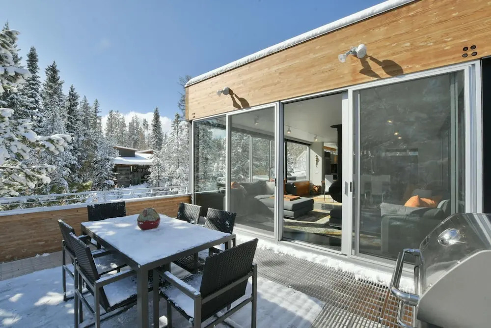 Modern River Front Luxury Chalet by Winter Park Escapes