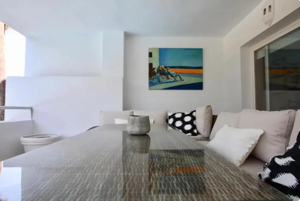 Charming 2 Bedroom Trocadero Arena area