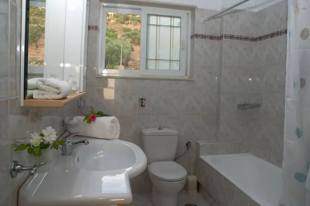 Stylish Flat/ Romantic Sunsets, 300m To The Beach